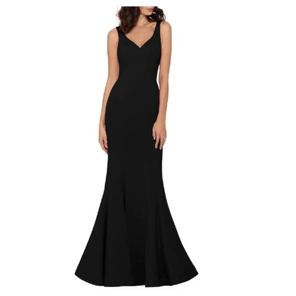 Betsy & Adam Women's Sleeveless V-Neck Open Back Dress - Picture 2 of 10